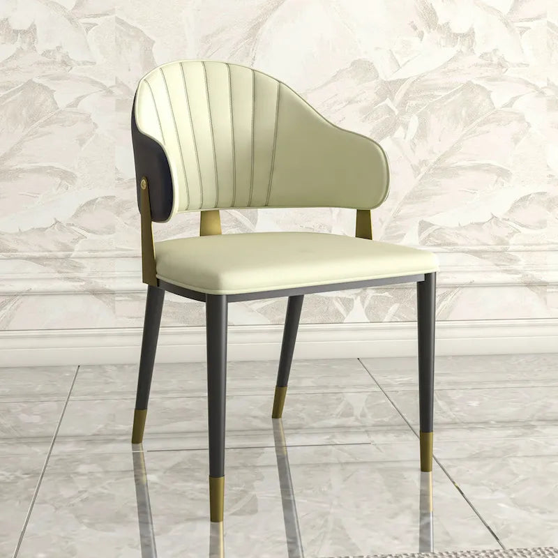 Chaise de salle à manger en cuir et fer avec accents dorés - Design moderne et ergonomique