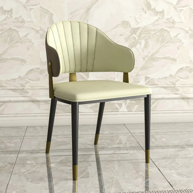 Chaise de salle à manger en cuir et fer avec accents dorés - Design moderne et ergonomique